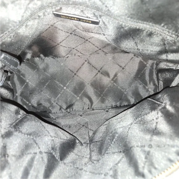 Michael Kors Cindy Large Black Leather Dome Satchel Bag - Like New - Picture 6 of 12